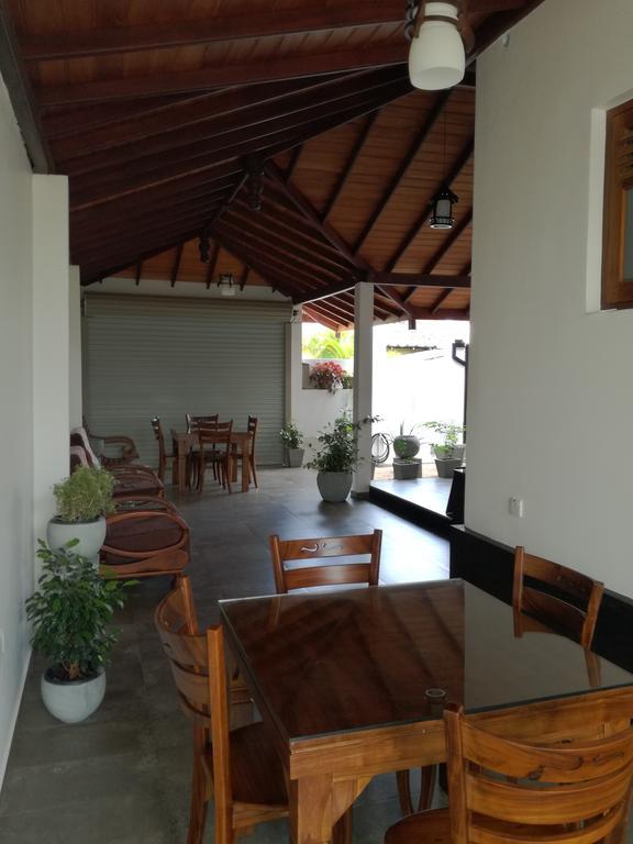 Bianco Terrace Hotel Negombo Eksteriør billede